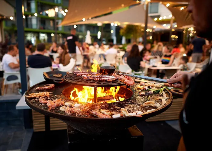 Bloom Pool & Mamaia Nord *