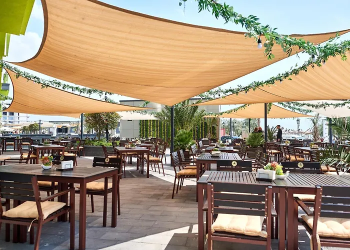 Appartement Bloom Pool & Mamaia Nord Năvodari