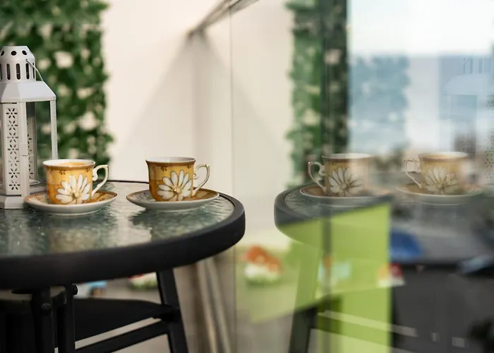 Bloom Pool & Mamaia Nord