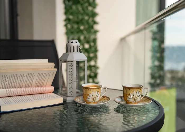 Bloom Pool & Mamaia Nord Appartement *