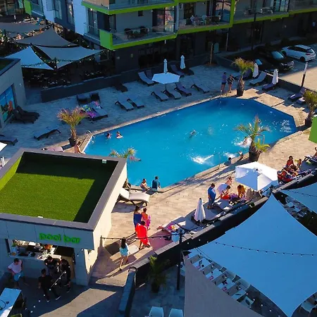 Apartment Bloom Pool & Mamaia Nord