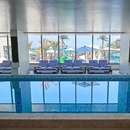Bloom Pool & Mamaia Nord Apartment Navodari