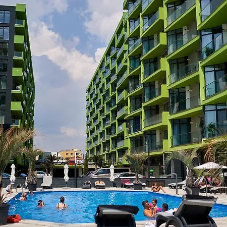 Bloom Pool & Mamaia Nord Navodari