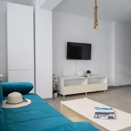 Bloom Pool & Mamaia Nord Apartament
