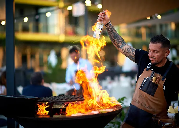 Bloom Pool & Mamaia Nord *