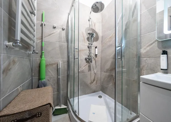 Bloom Pool & Mamaia Nord Năvodari