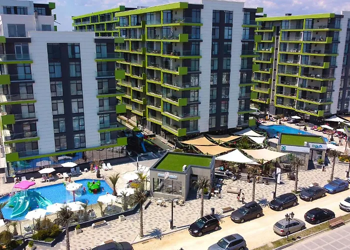 Bloom Pool & Mamaia Nord Apartman